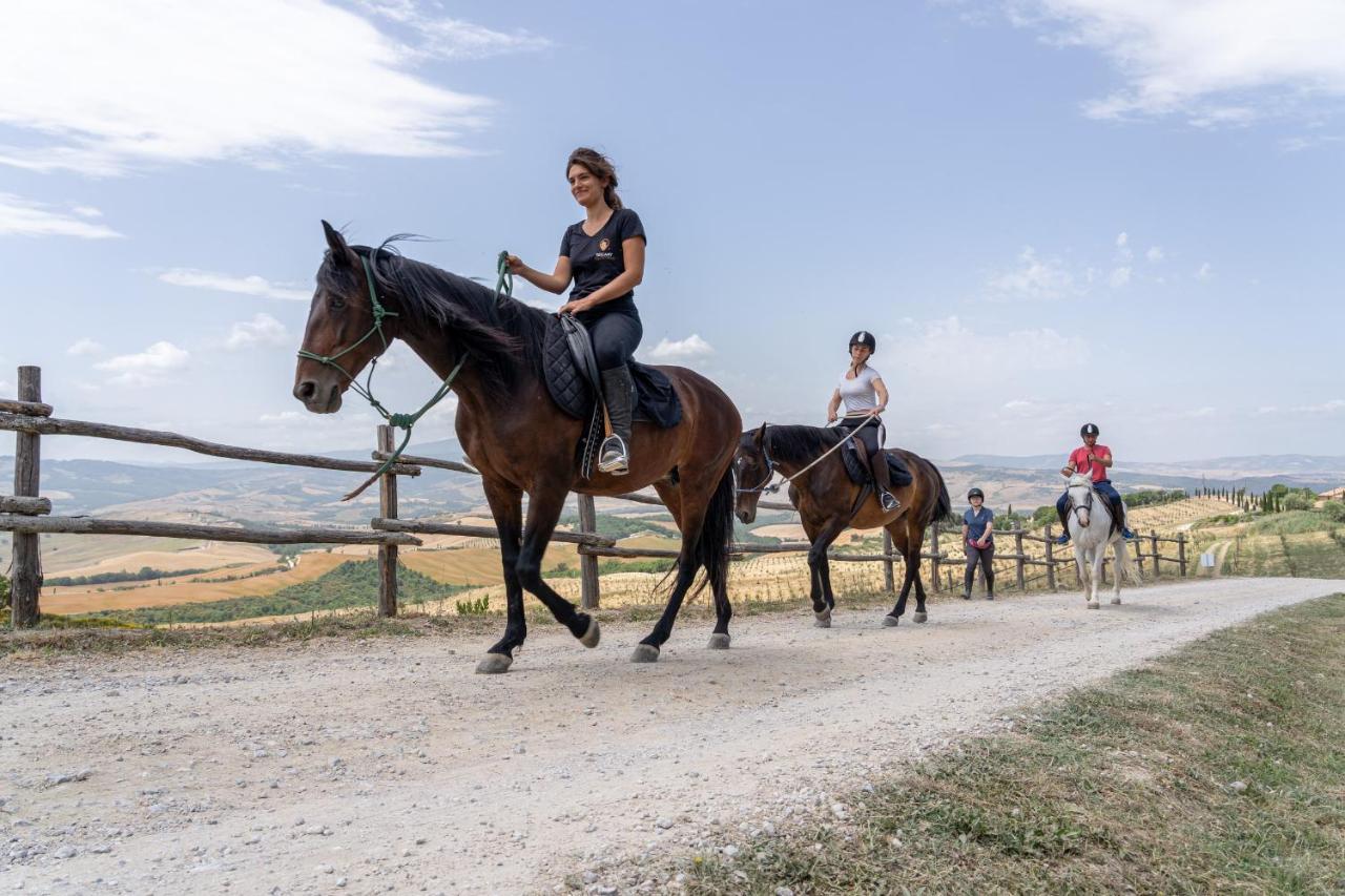 Podere Val D'Orcia - Tuscany Equestrian ซาร์เตอาโน ภายนอก รูปภาพ