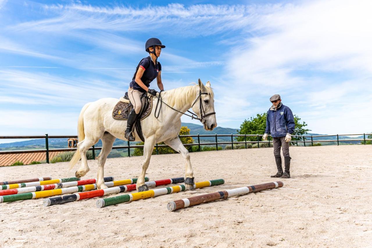 Podere Val D'Orcia - Tuscany Equestrian ซาร์เตอาโน ภายนอก รูปภาพ